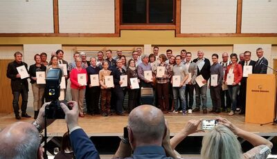 Die Ideengeber der Projekte mit Landrat Frank Kilian. Die Ideengeber der Projekte mit Landrat Frank Kilian.